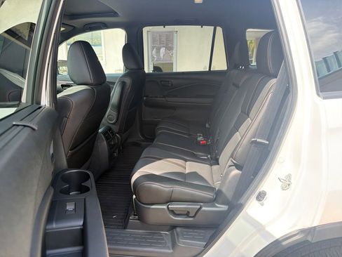 Certified 2023 Honda Passport TrailSport image 16