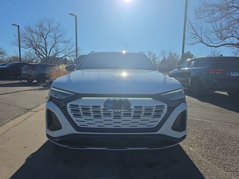 Used 2024 Audi Q8 e-tron Prestige w/ Prestige Package image 8