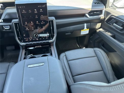 New 2026 GMC Yukon XL Denali RWD image 16