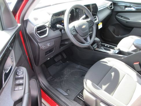 New 2026 Chevrolet TrailBlazer LS w/ LS Convenience Package AWD/4WD image 12