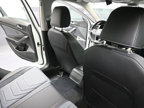 New 2026 Volkswagen Jetta SEL image 15