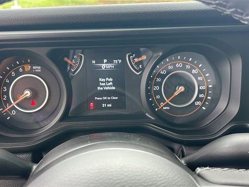 New 2025 Jeep Gladiator Sport image 18