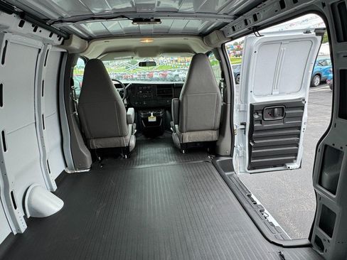 New 2026 Chevrolet Express 2500 w/ Driver Convenience Package RWD image 28
