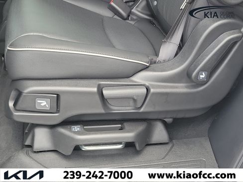 Used 2025 Honda Odyssey Elite image 15
