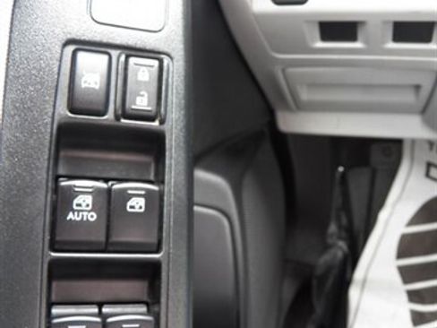 Used 2016 Subaru Forester 2.5i Premium AWD/4WD image 23