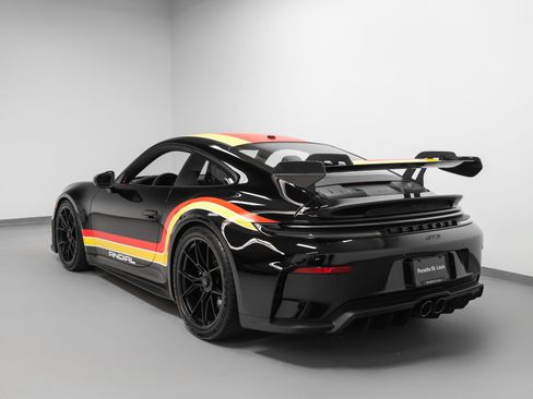 Certified 2026 Porsche 911 GT3 RWD image 3