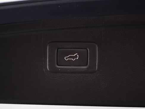 Used 2017 Subaru Outback 2.5i Limited w/ Popular Package #5 AWD/4WD image 17