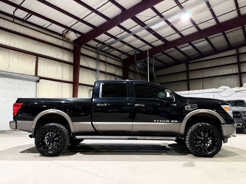 Used 2019 Nissan Titan Platinum Reserve w/ Platinum Utility Package image 4