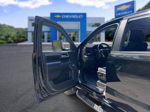 Used 2022 Chevrolet Silverado 1500 RST w/ Convenience Package II AWD/4WD image 15