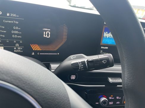 Used 2025 Kia K5 LXS image 19