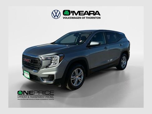 Used 2024 GMC Terrain SLE image 1