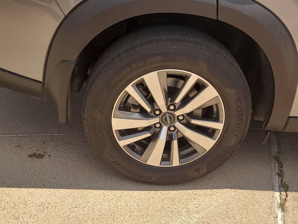 Certified 2025 Nissan Pathfinder SL FWD image 6