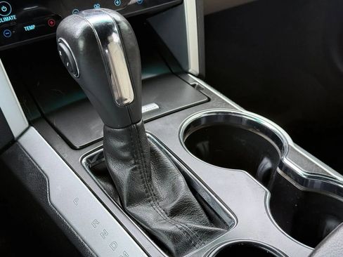 Used 2015 Ford Explorer Limited image 29