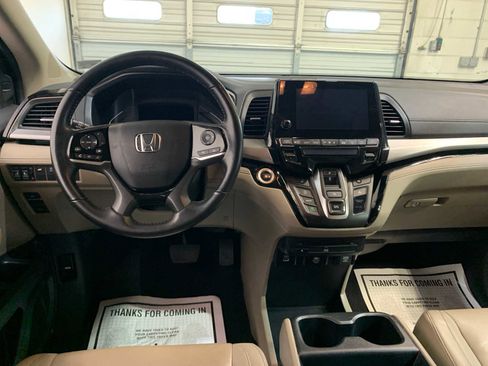 Used 2021 Honda Odyssey Touring image 4