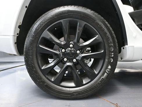 Used 2021 Jeep Grand Cherokee Laredo X AWD/4WD image 17