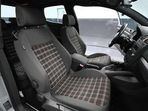 Used 2006 Volkswagen GTI 2.0T 2-Door FWD image 32