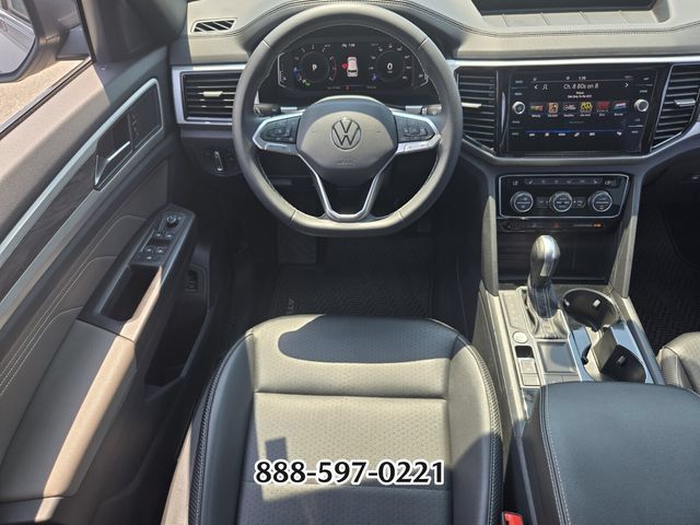 Used 2022 Volkswagen Atlas Cross Sport SE w/ Panoramic Sunroof Package FWD image 13