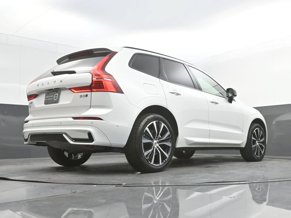 Certified 2024 Volvo XC60 B5 Ultimate w/ Protection Package Premier AWD/4WD image 34