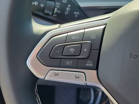 New 2026 Volkswagen Tiguan SE FWD image 21