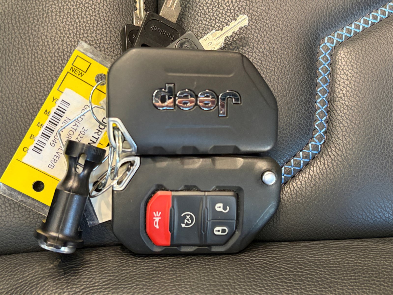 Used 2022 Jeep Gladiator Sport AWD/4WD image 32