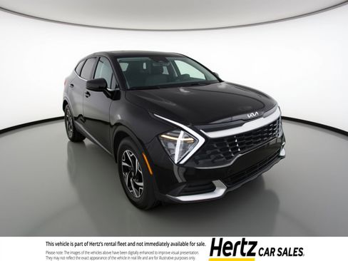 Used 2025 Kia Sportage LX image 1