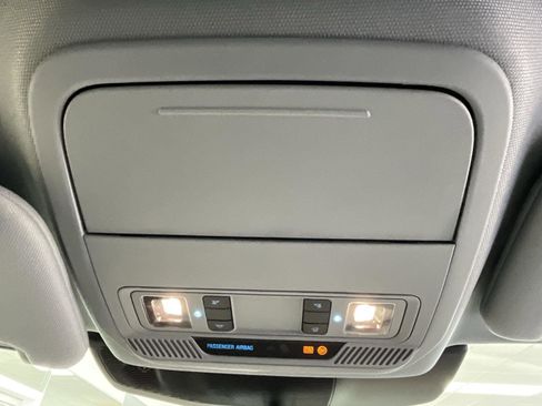 Used 2023 Ford Explorer XLT w/ Equipment Group 202A image 14