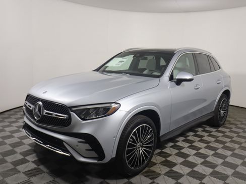 New 2026 Mercedes-Benz GLC 300 image 9