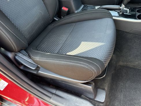 Used 2018 Mitsubishi Outlander ES image 27