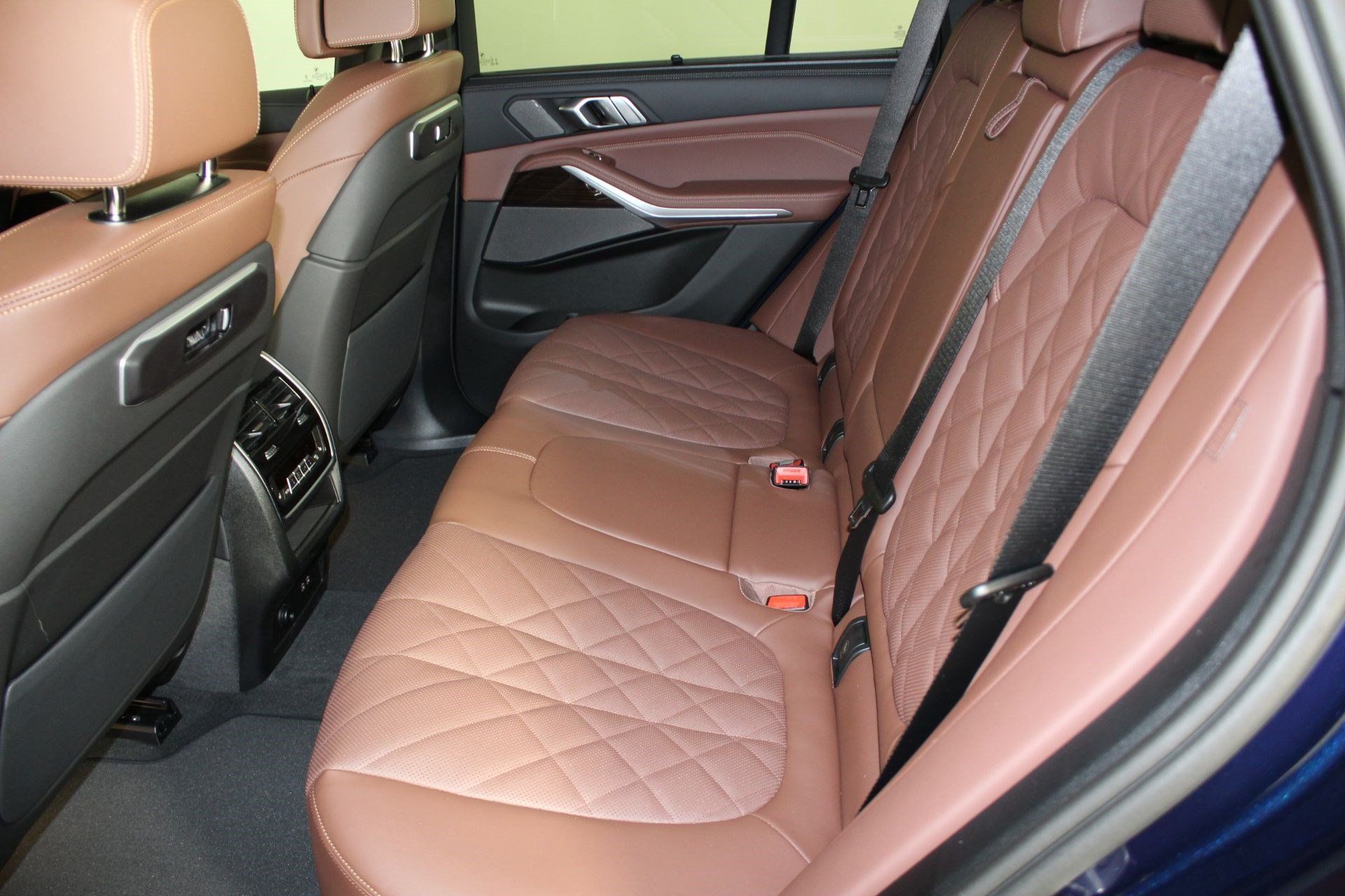 Used 2026 BMW X5 sDrive40i w/ M Sport Package RWD image 13