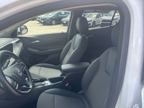 Used 2025 Buick Encore GX Preferred FWD image 35