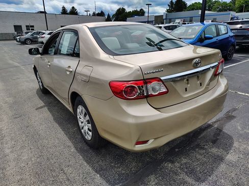 Used 2013 Toyota Corolla LE FWD image 3