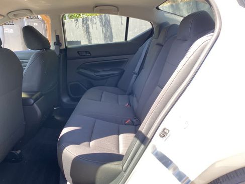 Used 2024 Nissan Altima 2.5 SV FWD image 18