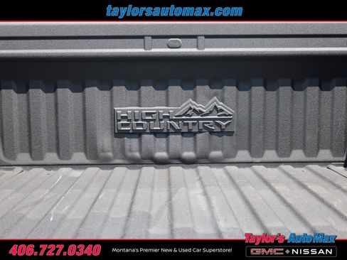 Used 2022 Chevrolet Silverado 1500 High Country w/ High Country Premium Package AWD/4WD image 45