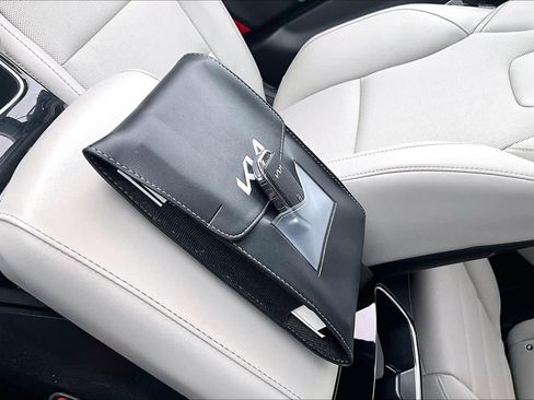 Used 2022 Kia Telluride S image 15