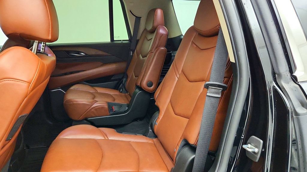 Used 2020 Cadillac Escalade Premium Luxury AWD/4WD image 21