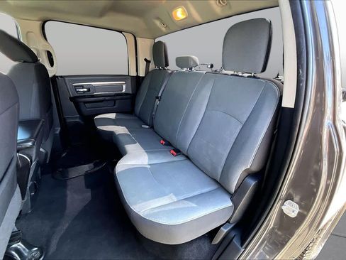 Used 2022 RAM 1500 Classic SLT RWD image 36