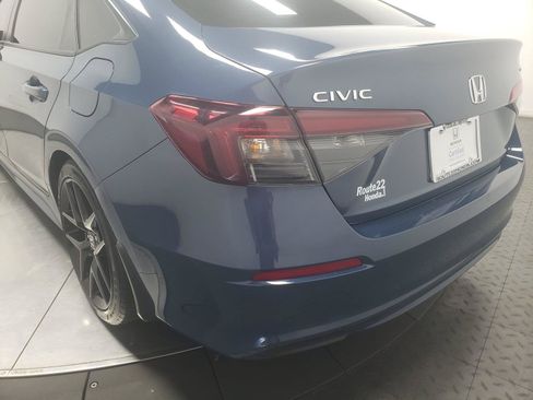 Certified 2025 Honda Civic Sport image 9