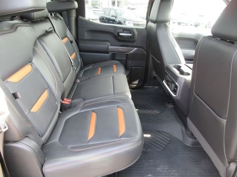 Certified 2020 GMC Sierra 1500 AT4 w/ AT4 Premium Package image 21