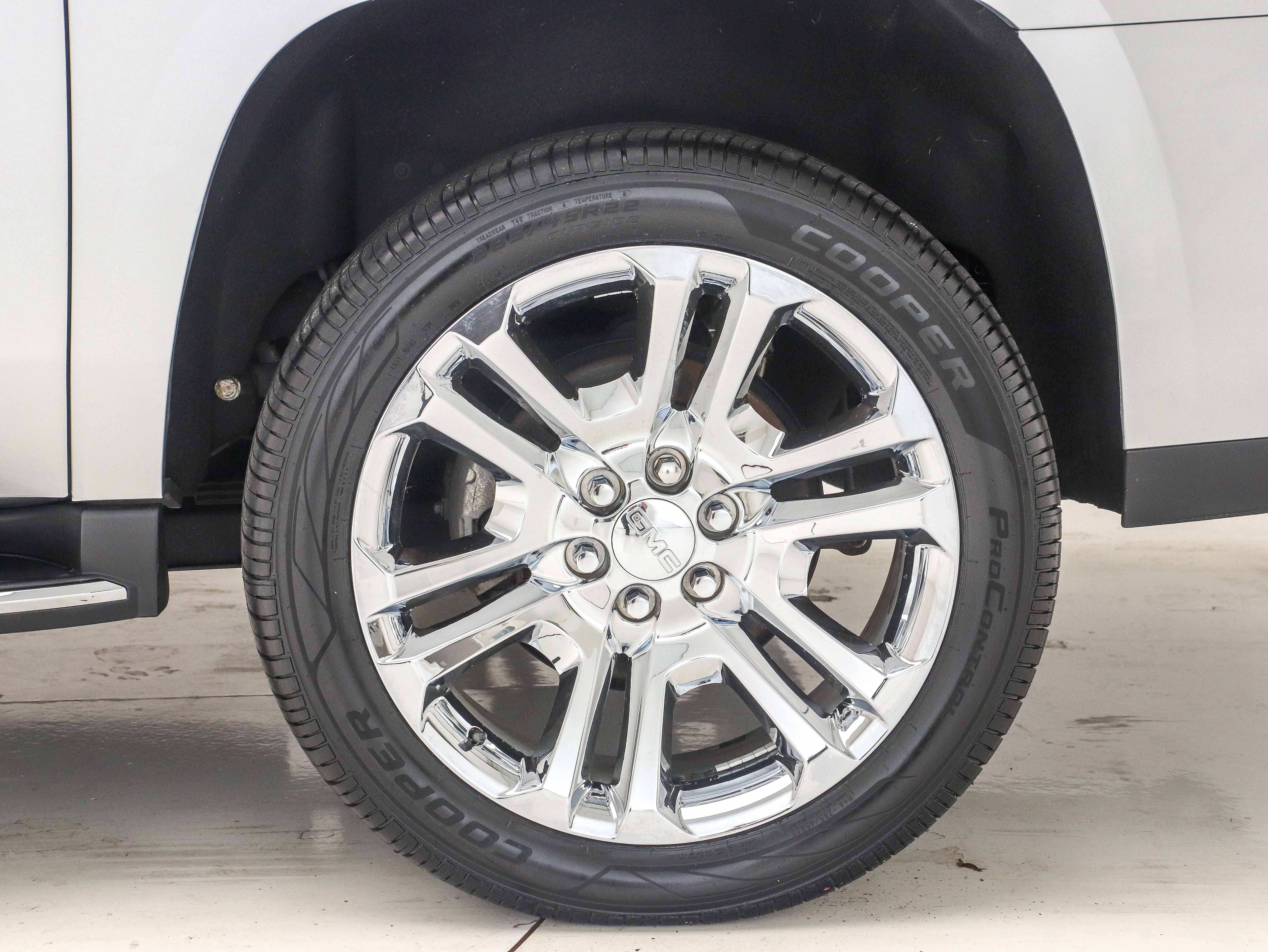 Used 2020 GMC Yukon XL SLT w/ Premium Edition AWD/4WD image 33