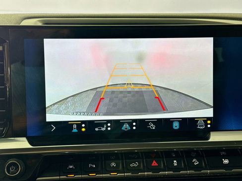 Used 2022 Chevrolet Silverado 1500 LT Trail Boss w/ LT Trail Boss Premium Package image 13