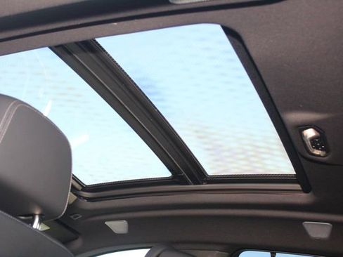 New 2026 BMW X6 M60i image 23