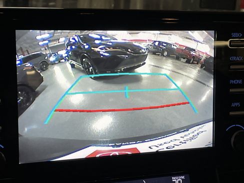 Certified 2022 Toyota Sienna XLE image 25