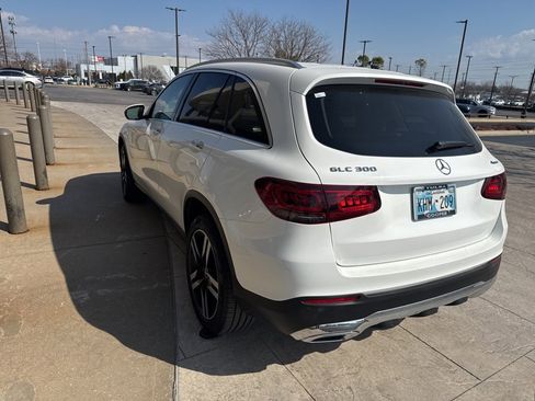Used 2020 Mercedes-Benz GLC 300 4MATIC image 4