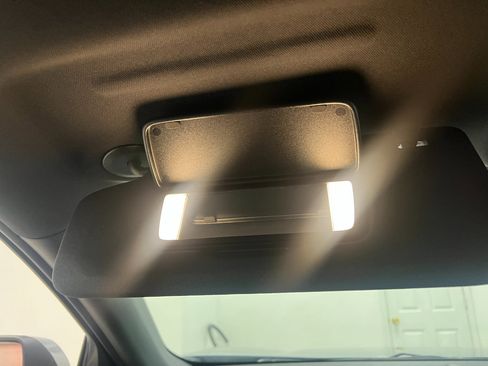 Used 2025 Chevrolet Equinox LT image 51