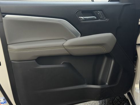 New 2026 Chevrolet Colorado ZR2 w/ ZR2 Bison Edition image 9