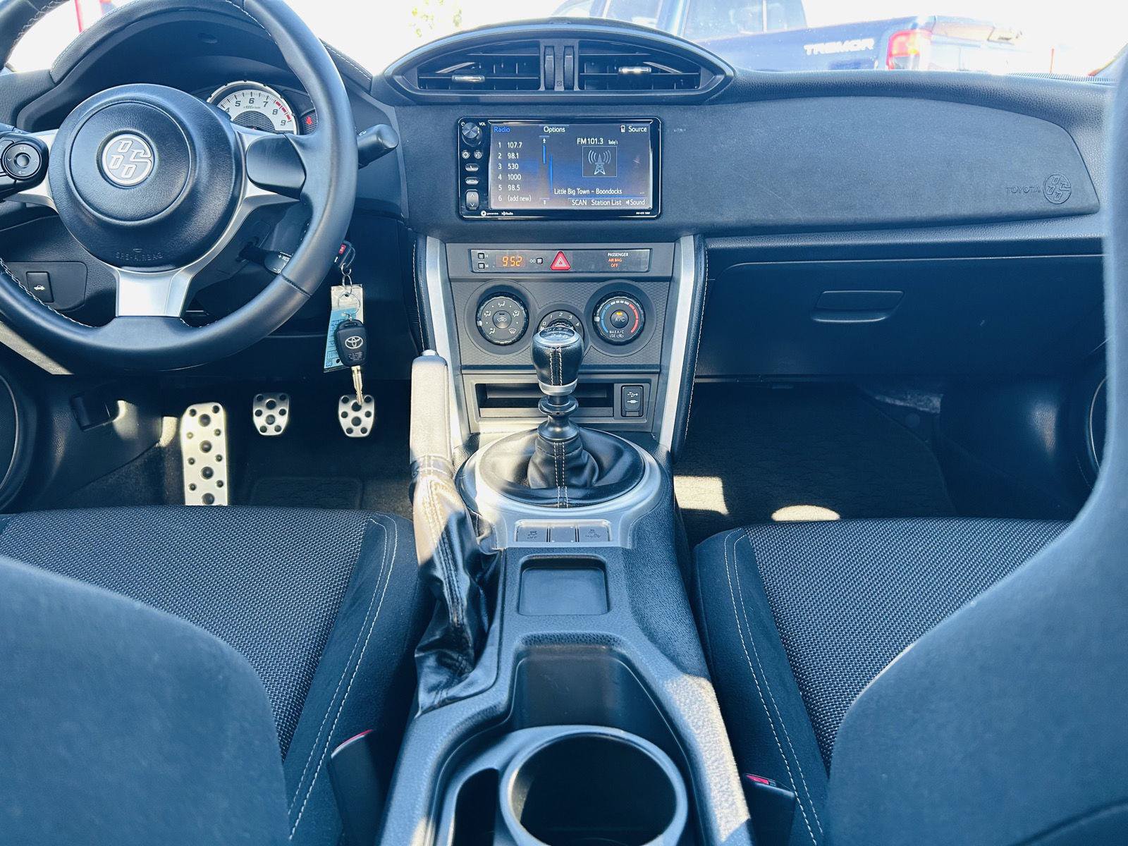 Used 2017 Toyota 86 RWD image 17