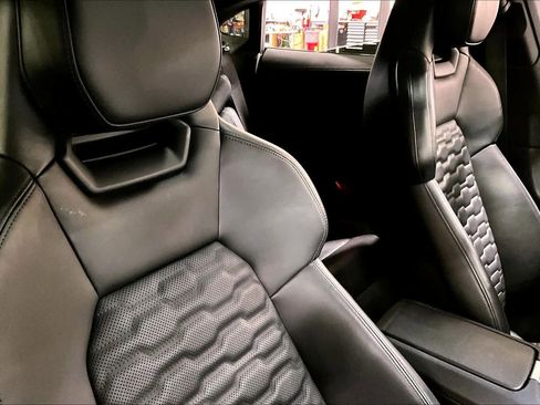 Used 2024 Audi e-tron GT Premium Plus image 9