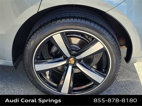 Used 2023 Porsche Macan image 8