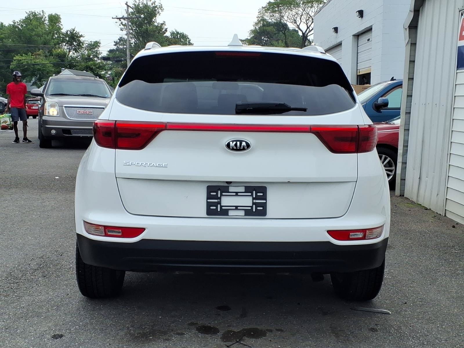 Used 2018 Kia Sportage LX w/ LX Popular Package AWD/4WD image 4