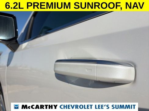 Used 2022 Cadillac Escalade ESV Premium Luxury image 51